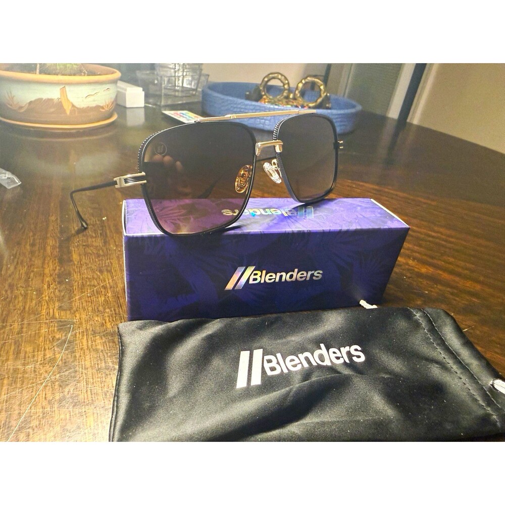 NEW UNUSED - Blenders Phoenix Unisex Sunglasses POLARIZED Amber Lenses Black
